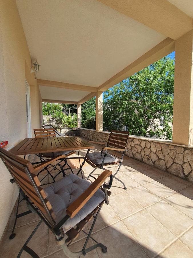 Appartamento Nonna Vittoria 1 Mali Lošinj Esterno foto